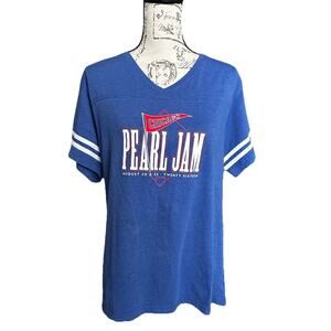 Pearl Jam Women's Wrigley Field Chicago Cubs Concert T-Shirt August 20 & 22 2016